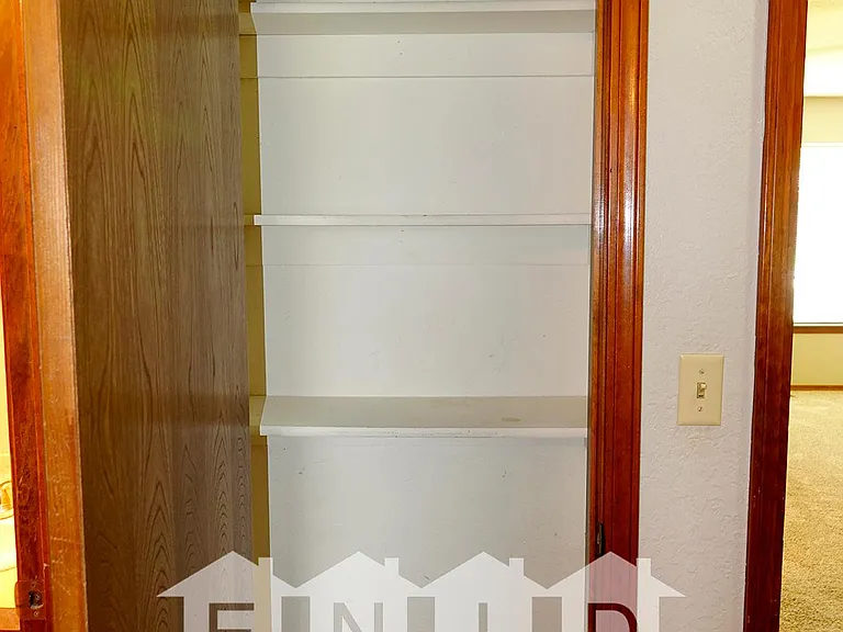 205 S Greenleaf Dr — Photo 12