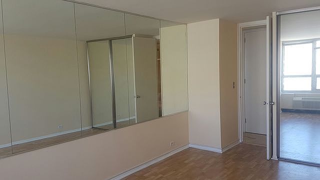 2nd image of 4800 S Chicago Beach Dr #2602