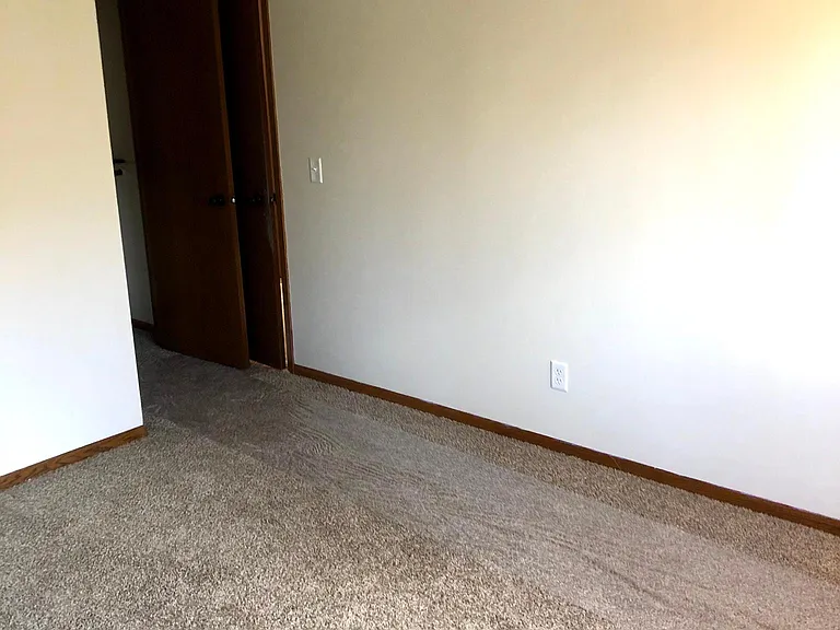 4685 Lindbergh Dr — Photo 21
