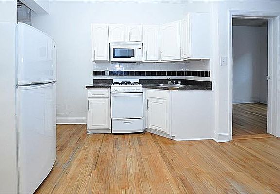 4th image of 193 Bleecker St APT 14