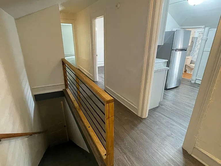 212 Ferris St #1/2 — Photo 7