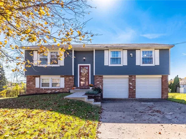 213 Windy Hill Dr, Coraopolis, PA 15108