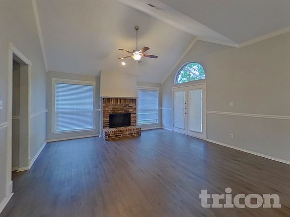 3rd image of 229 W Willow Creek Dr