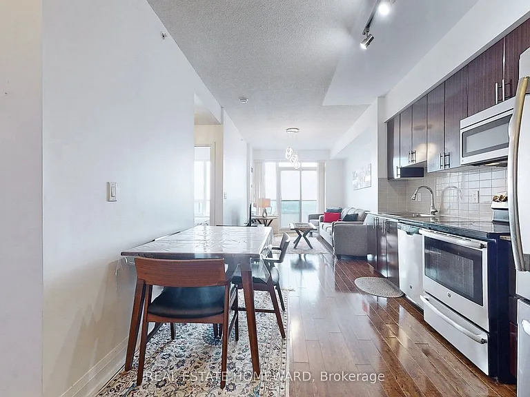 7161 Yonge St #2430 — Photo 15