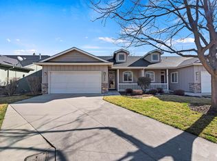 2596 N Tully Cove Pl, Meridian, ID 83642
