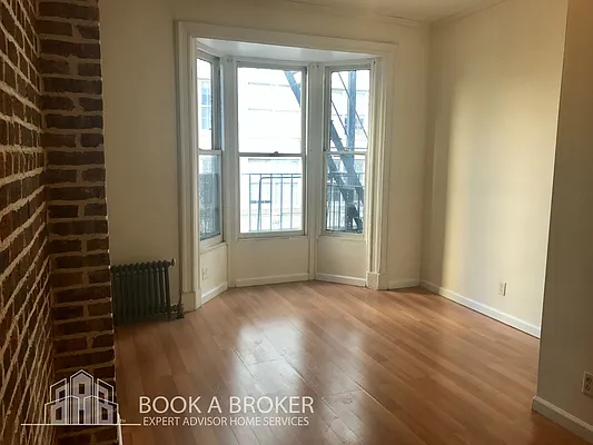 Rented by Book A Broker | media 2