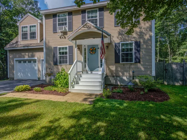 19 McKenny Drive, New Gloucester, ME 04260