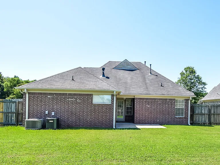 5760 Landau Dr — Photo 17