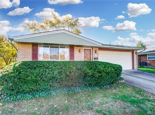 1504 Beaver Creek Ln, Dayton, OH 45429