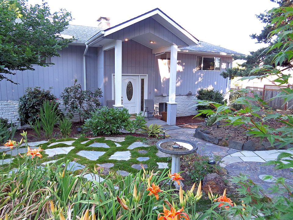 Moss garden front yard