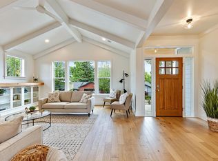 708 N Laurel St, Ashland, OR 97520