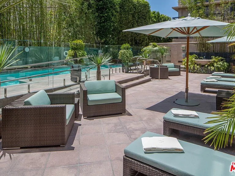 10580 Wilshire Blvd #4NE — Photo 19