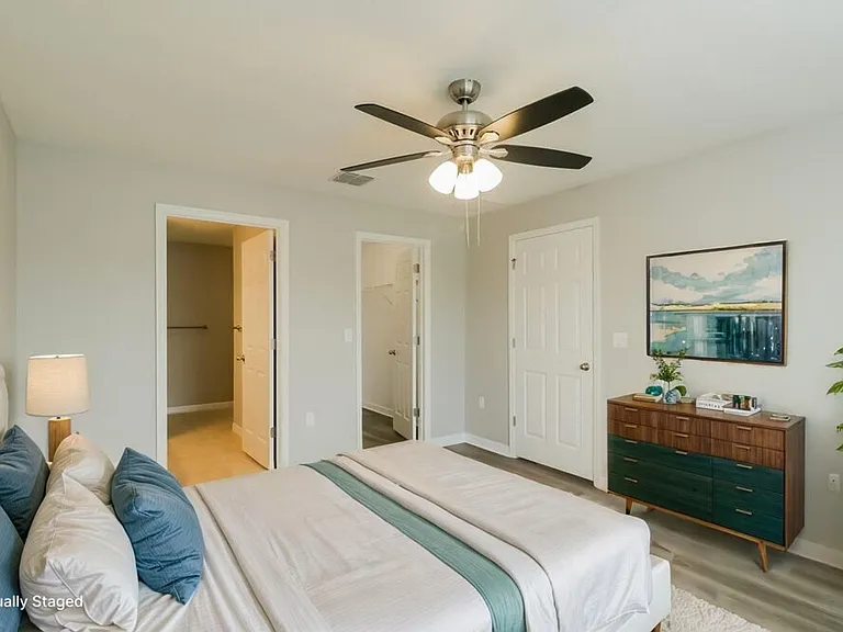 6742 Wirevine Dr — Photo 10