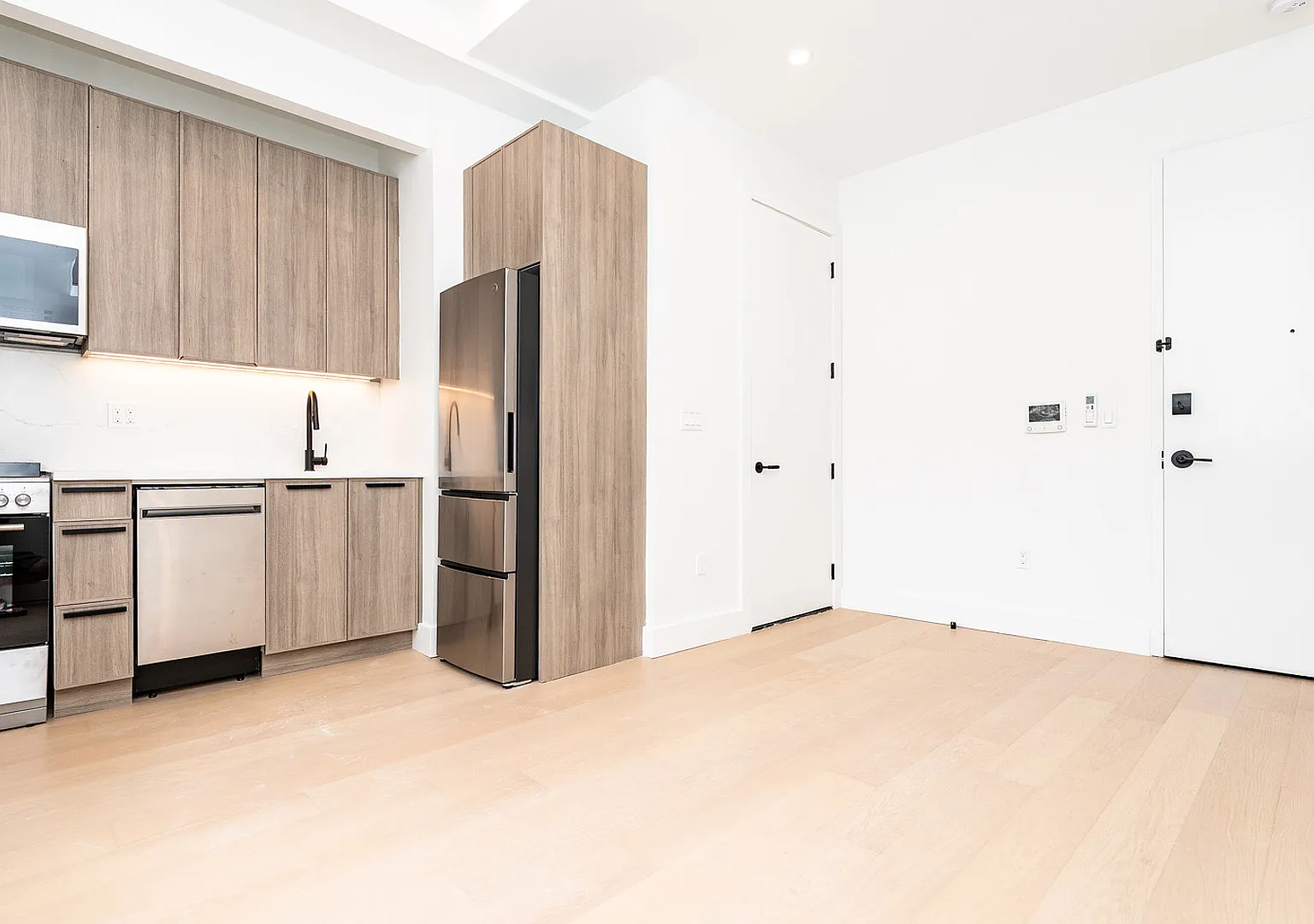 107 South 6th Street — Photo 2