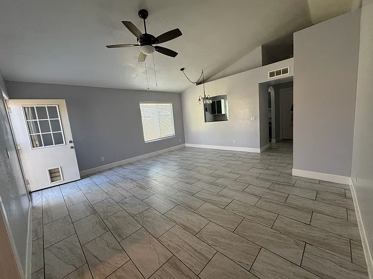 8134 W Desert Cove Ave — Photo 6