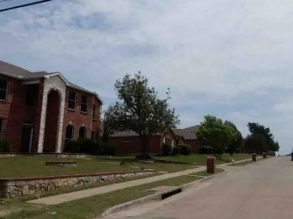 741 Courson Dr, Desoto, TX 75115