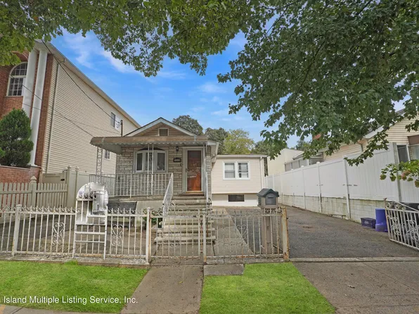 135 Bionia Ave, Staten Island, NY 10305