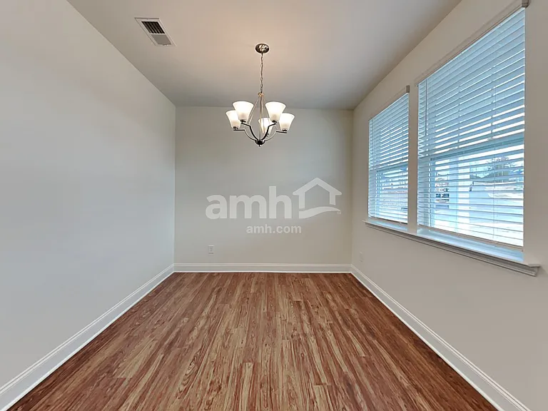 174 Larragan Dr — Photo 10