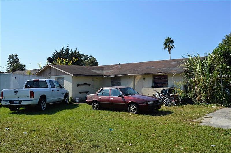 2nd image of 1004 57th Avenue Dr E