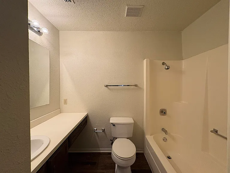 505A Phoenix Dr — Photo 8