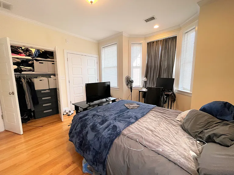 1 Larose Pl #2H — Photo 16