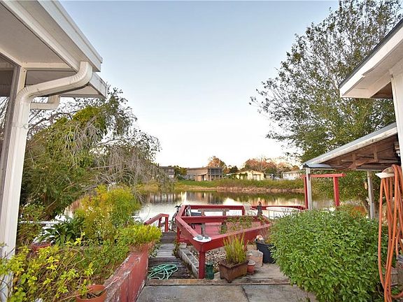 5th image of 529 Canal Dr