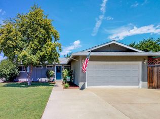 8701 Crucero Dr, Elk Grove, CA 95624