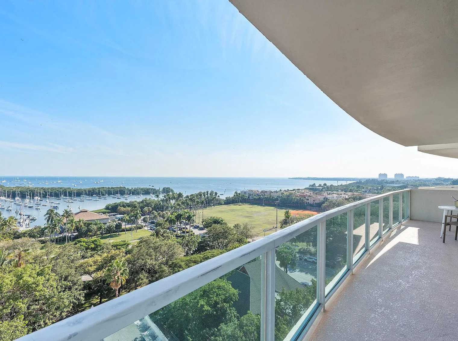 1 bed, 1.0 bath, 839 sqft, $5,192 — Photo 3