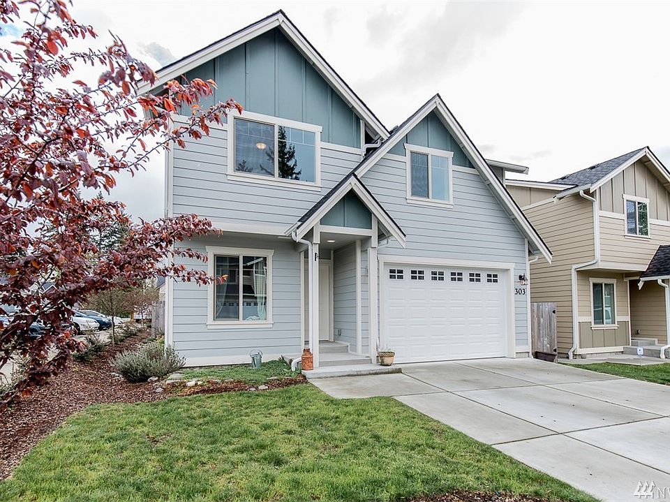 1st image of 303 NE Tronson Cir