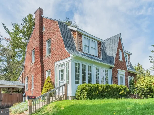 250 N 4th St, Oakland, MD 21550