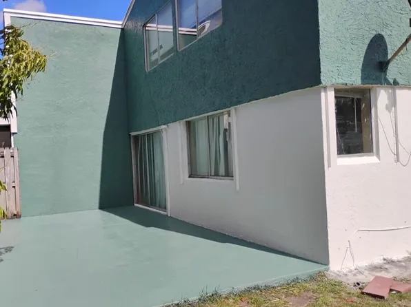 5031 NW 6th St, Delray Beach, FL 33445