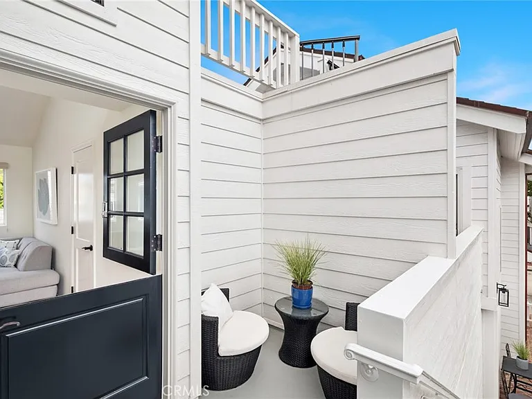 117 Marine Ave — Photo 20