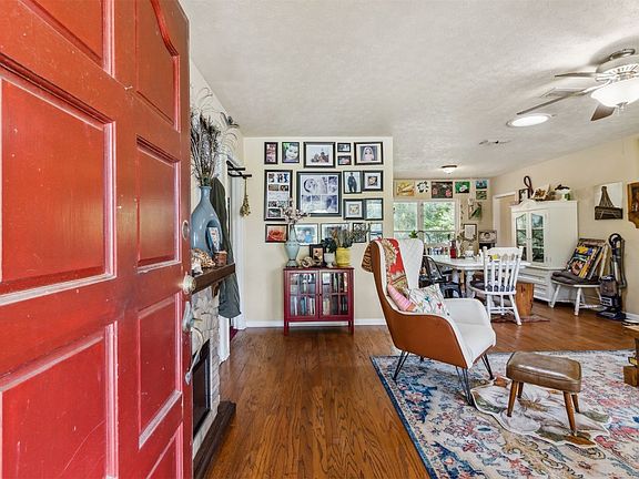 4th image of 2621 Gregor McGregor Blvd