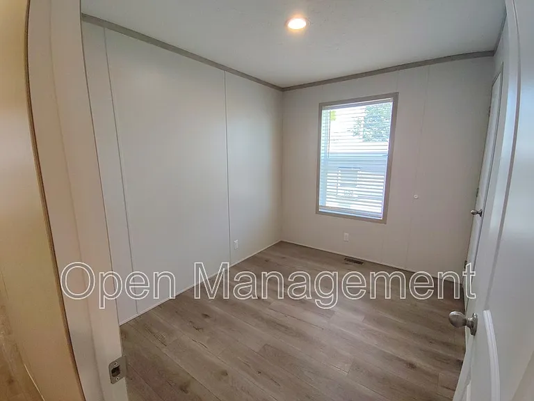 40 Erin Ln #40 — Photo 13