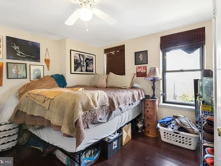 2105 Christian St — Photo 14