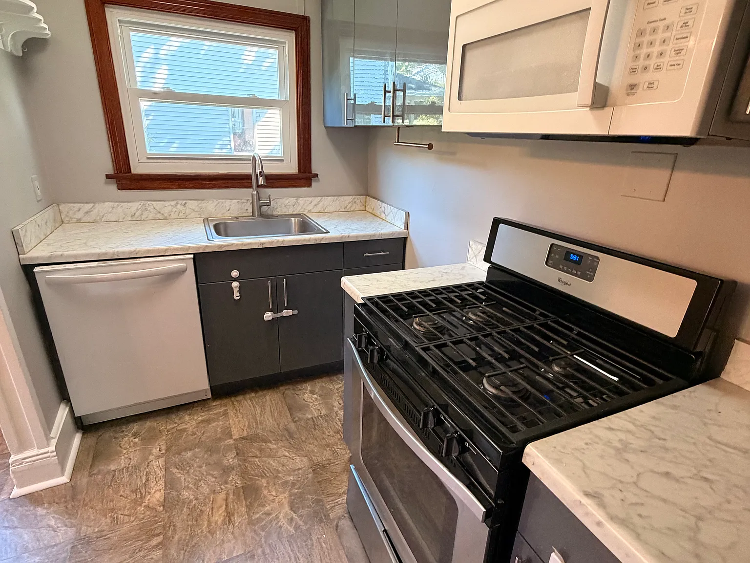 3 bed, $2,600 — Photo 4