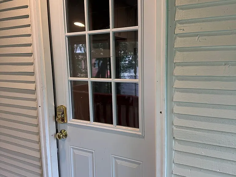 31 Marble Ave — Photo 10