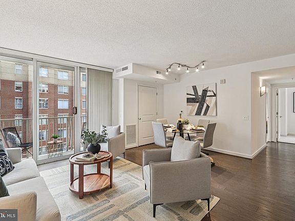 3rd image of 880 N Pollard St APT 705