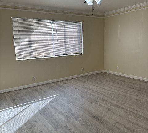 3rd image of 388 S Buena Vista Ave #5