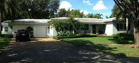 2nd image of 1409 Urbino Ave