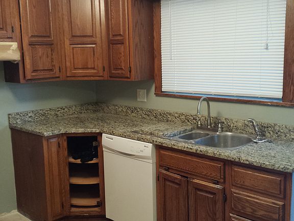 2nd image of 8605 E 109th St