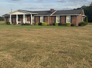 1332 Akersville Rd, Lafayette, TN 37083