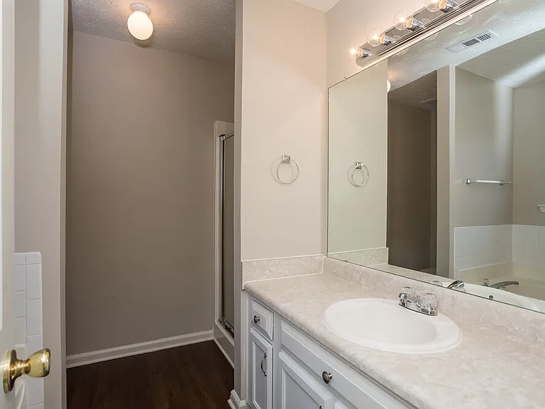 430 Summer Hill Cir — Photo 9