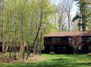 1545 Lotus Ln, Eagle River, WI 54521