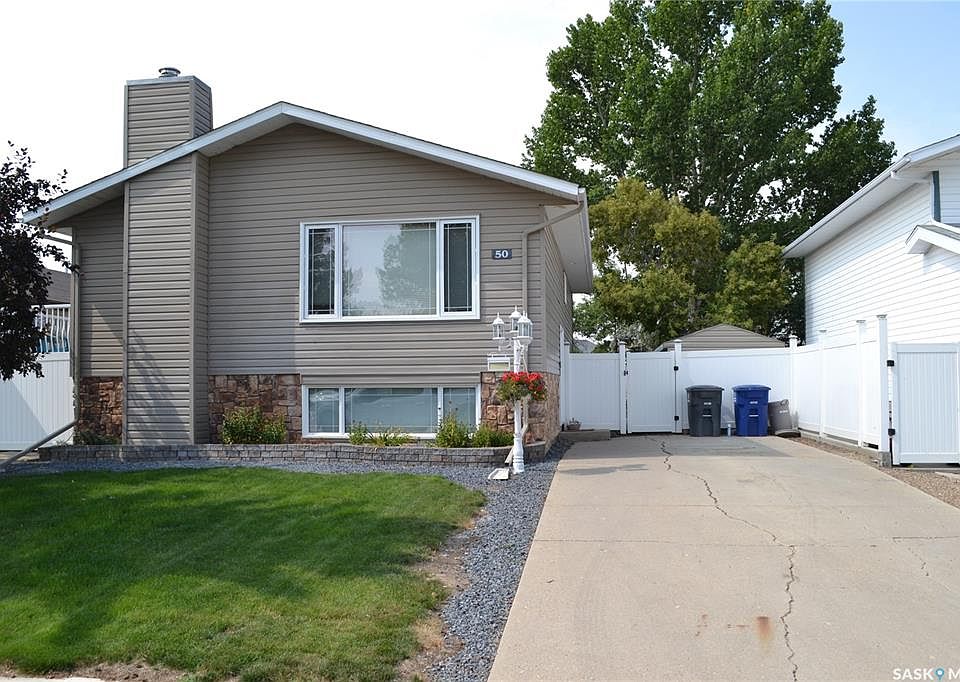 1st image of 50 Rutley CRESCENT