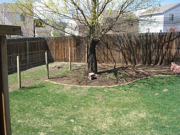 Nice landscaping, a separate dog run or veggie garden... 