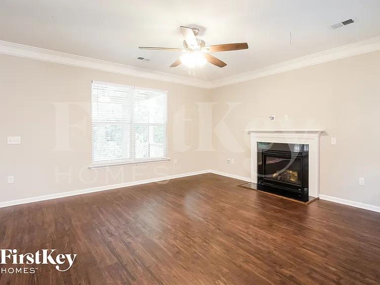 161 Vango Dr — Photo 3