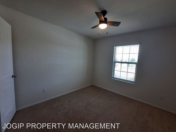5th image of 304 Westpark Dr