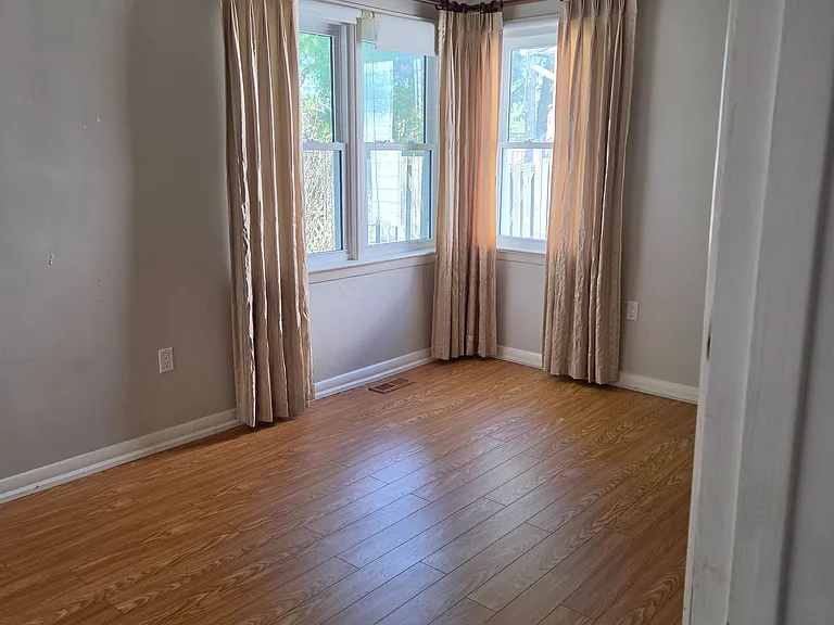 522 Woodlawn Rd — Photo 5