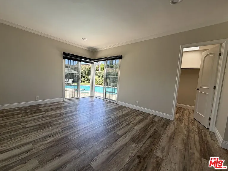 4747 Cartwright Ave — Photo 44